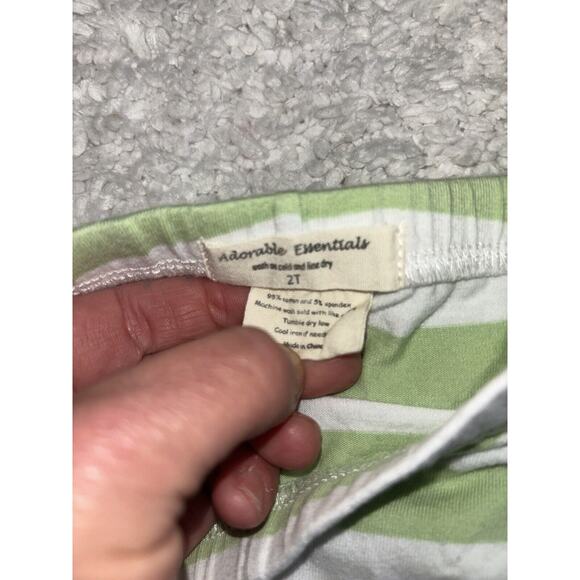 Adorable Essentials Girls Sz. 2T Green Striped Ruffle Knit Shorts. Cute - Picture 4 of 6